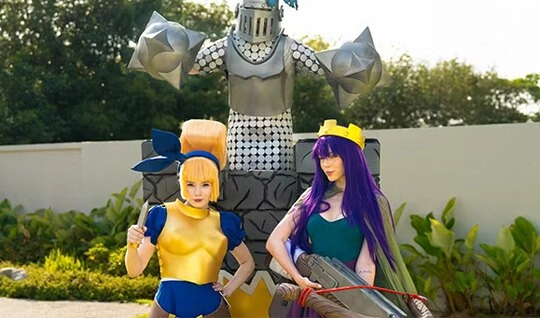 Видимо интересная мобильная игра, раз на нее сняли порнуху...